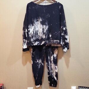 Fate thermal tie dye jogger set Size S Oversized  EUC